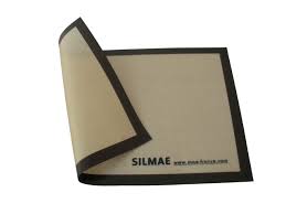 משטח סיליקון/סילפט SILPAT 60/40 ס"מ שול חום MAE