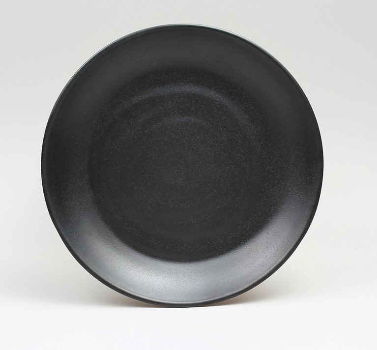 צלחת דמוי אבן שחור 19.5 ס"מ מלמין אישיקבה זן EFAY