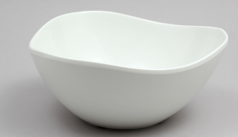 קערה מאונטין 18.7/18.7/8.2 ס"מ משולש מלמין לבן 1 ליטר EFAY