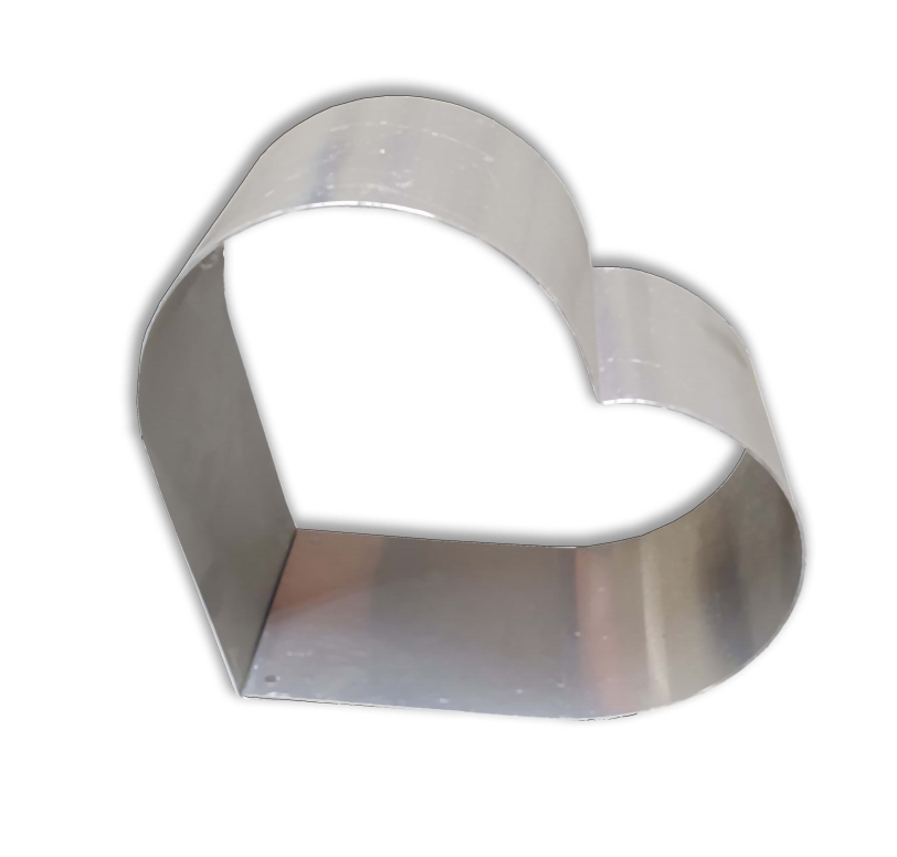 מיקד/טבעת אפייה/רינג  לב 28 קוטר גובה 6.5 ס"מ אלומיניום