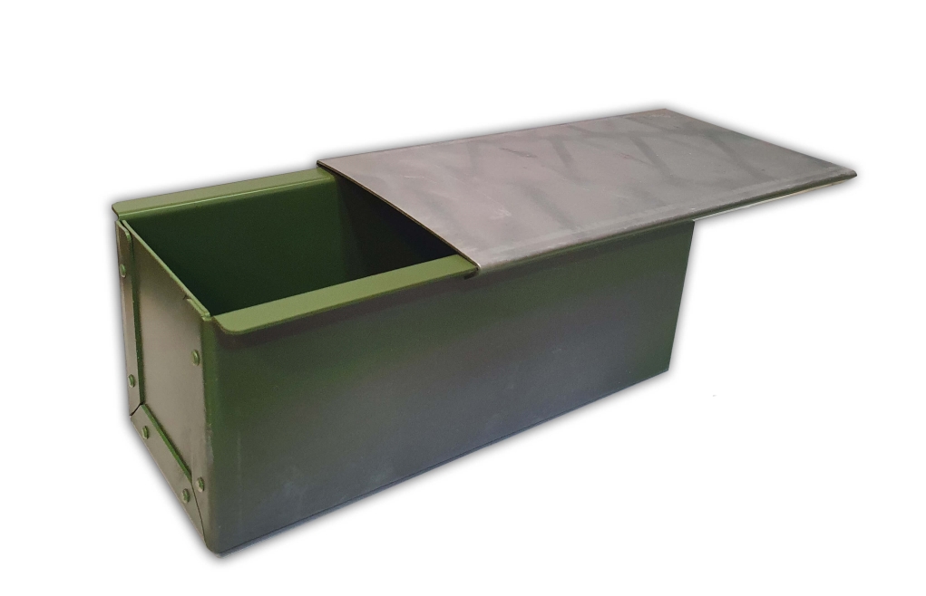 תבנית לחם קסטן 30/10/10+מכסה טפלון ירוק 2.8L