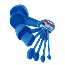 סט 8 כוסות+ כפות מדידה פלסטי