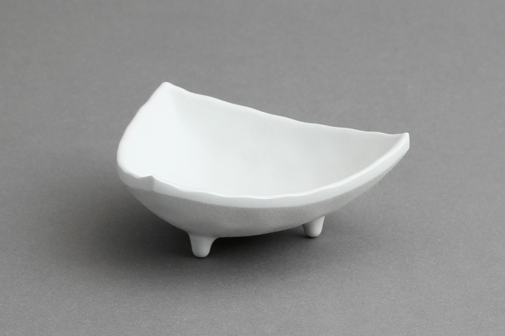 קערית משולשת זן 10 ס"מ מלמין לבן על רגליות EFAY 10CL