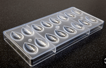 תבנית שוקולד עלה פוליק' 16 שקעים CW1673 chocolate world