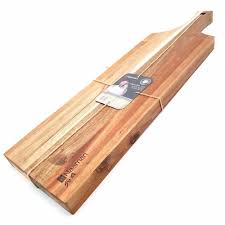 לוח/בוצ'ר עץ להגשה מלבן 59/18.5/2.5 + ידית עץ