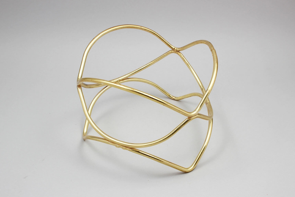 מעמד/סטנד מצופה בינוני גלי זהב 21.5 ס"מ Efay