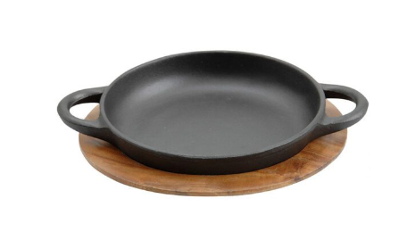 מחבת יציקת ברזל קוטר 21 ס"מ 2 ידיות ברזל שחור (יציקה)